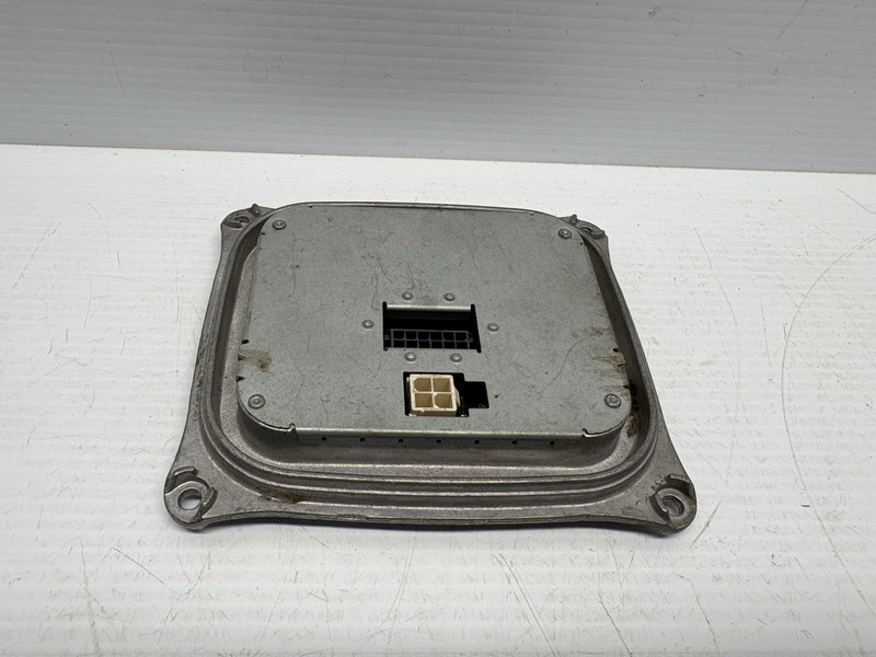14-19 Maserati Ghibli SQ4 M157 Headlight Xenon Ballast Module 1307329474 Oem