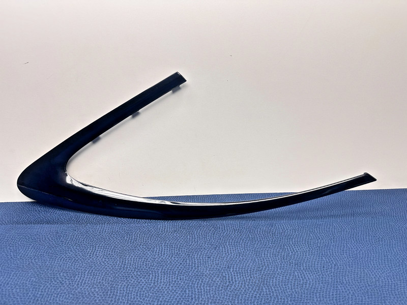 17–23 Jaguar F-Pace X761 Rear Left Driver Side Quarter Window Trim Molding OEM