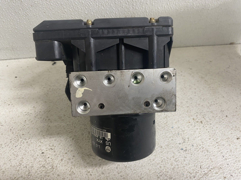 2001-2007 VW Jetta Anti Lock Brake Pump ABS Module Actuator Brakes Oem
