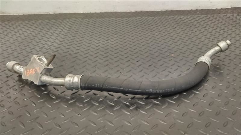 2004 GMC Yukon 5.3L AC Accumulator Suction Line Hose OEM 15195652