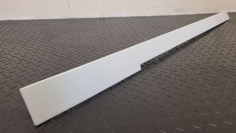 90-05 Chevrolet Astro Van Sliding Door Center Track Cover White OEM 15625915