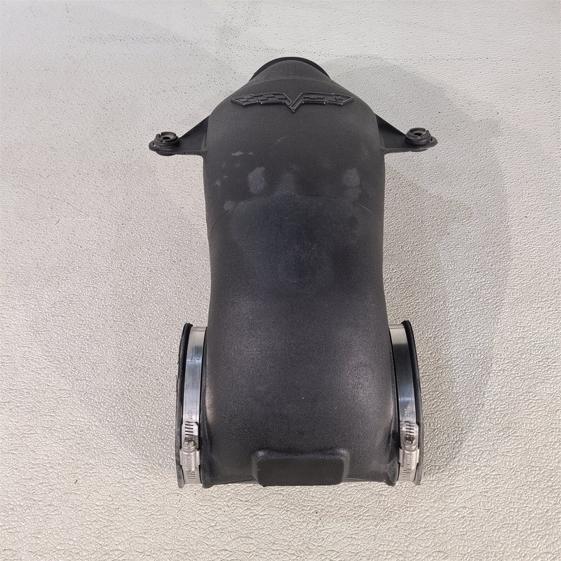 05-07 Corvette C6 Air Cleaner Intake Inlet Bridge Duct 6.0L LS2 AA7491