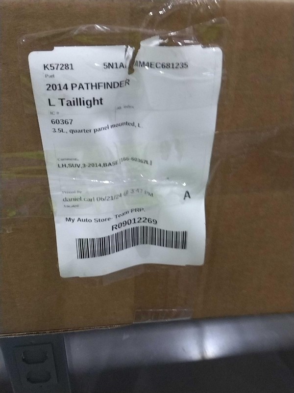 2014 Nissan Pathfinder Left Tail Light Assembly Maroon 265867 118K Miles