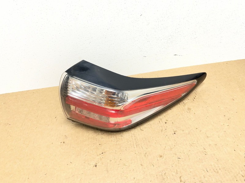 2015 to 2018 Nissan Murano Right Passenger RH Side Tail Light Oem AC1524 LK