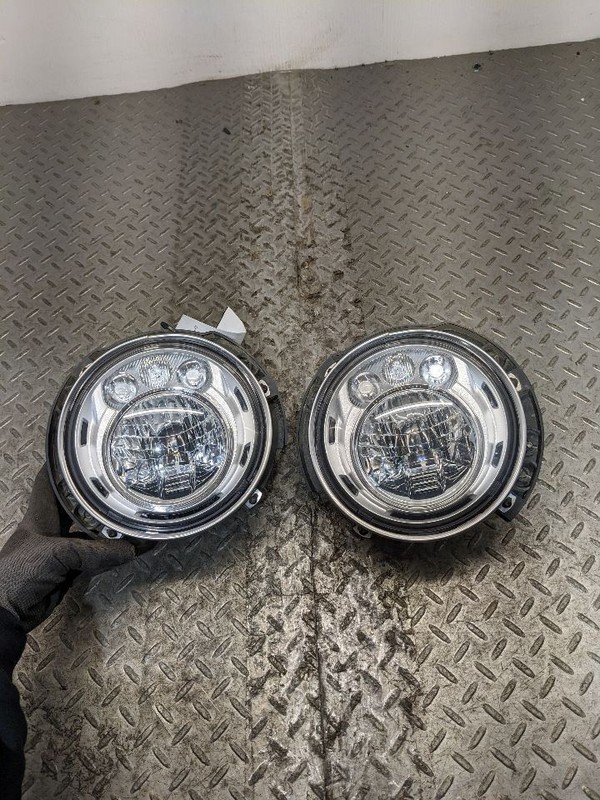 2017 - 2018 Jeep Wrangler JK LED Headlight Lamp Pair Left/Right 68304050 1146518