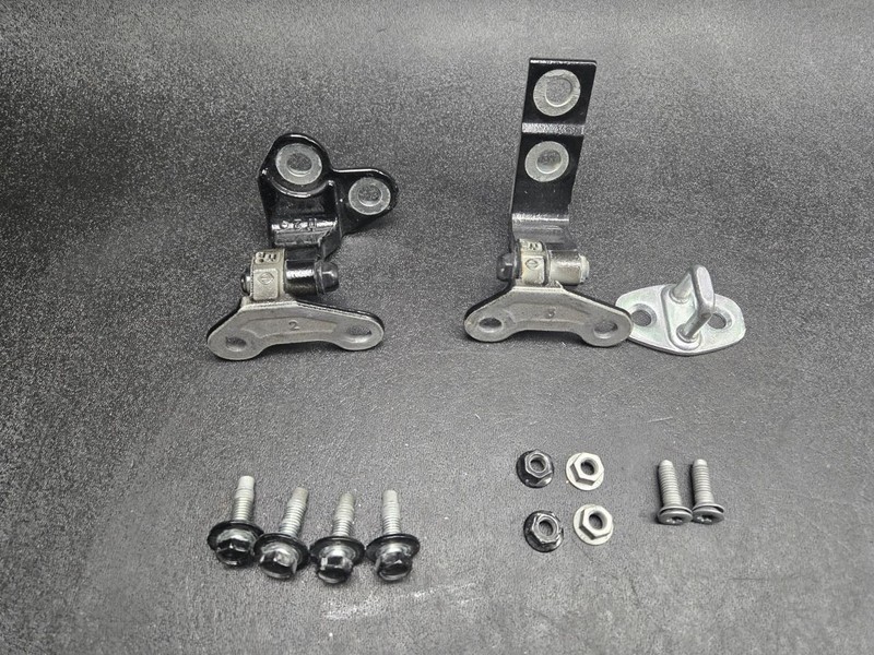 Rear Right Door Hinges + Striker Set 2022 Nissan Rogue 82400-6RR0A 2021 - 2025