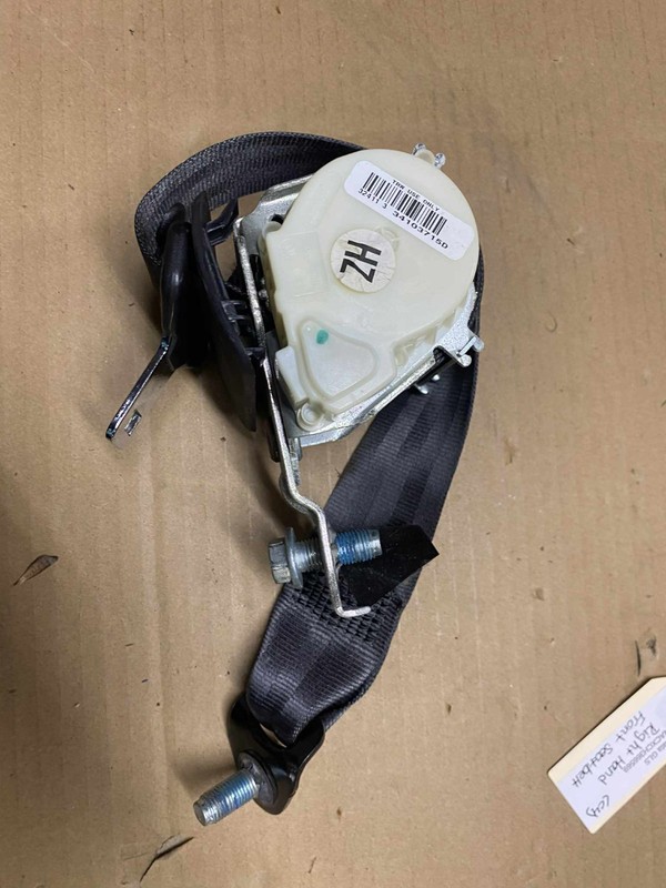 2011 - 2015 HYUNDAI SONATA RIGHT PASSENGER SIDE SEATBELT RETRACTOR