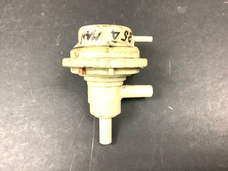84-85 Accord Valve B Air Control Tubing Vacuum Engine Intake System Used OEM
