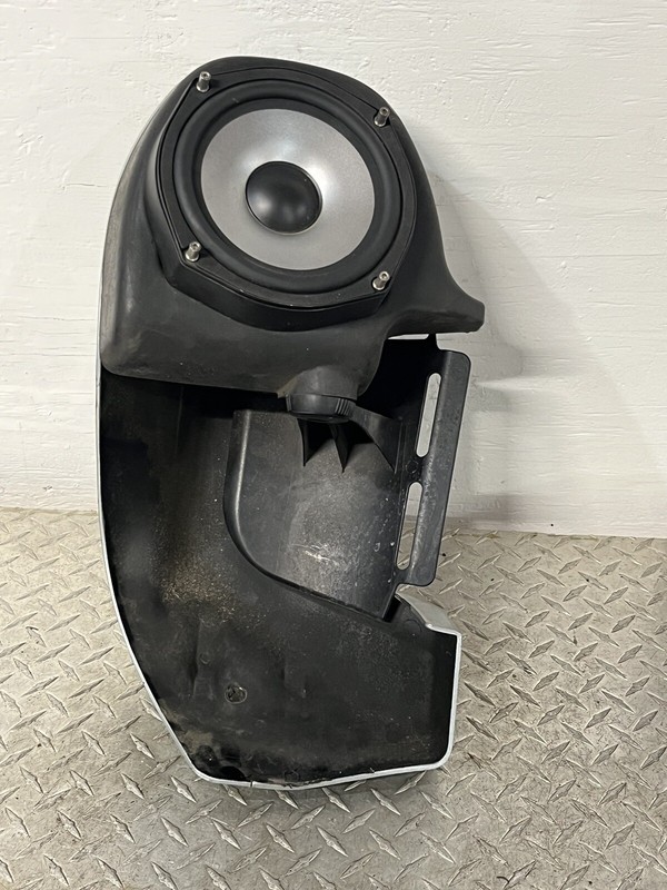 2012 Harley Davidson FLHTK Electra Glide Ultra Crash Bar Left Side Speaker Lower