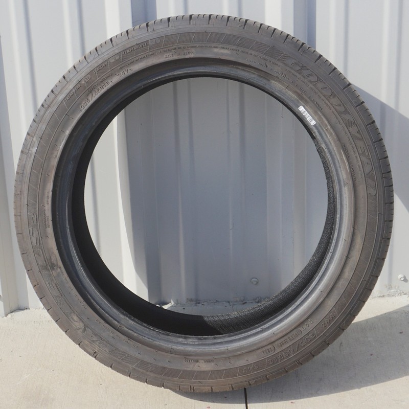 P235/45R18 Goodyear Eagle LS-2 94 V Used Tire 8/32nds
