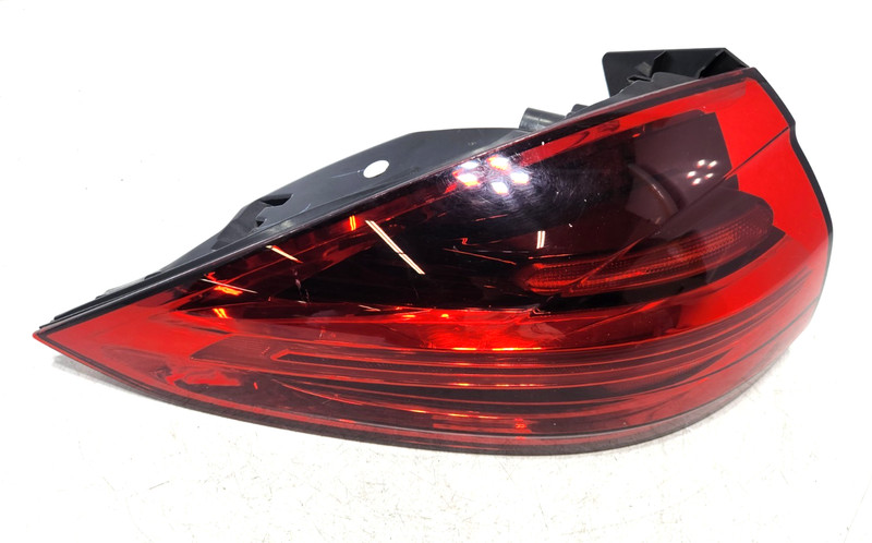 ✅ 15-18 OEM Porsche Cayenne 958 E-Hybrid Rear Left Driver Side Outer Tail Light