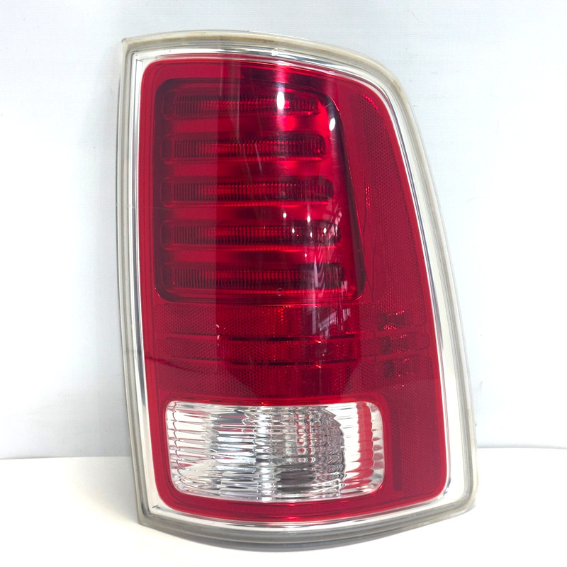 ✅2013-2024 RAM CLASSIC 1500-3500 CHROME LED RIGHT SIDE TAILLAMP TAILLIGHT RH OEM