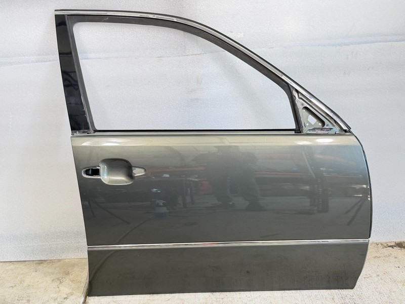 2001 - 2006 LEXUS LS430 FRONT RIGHT PASSENGER SIDE DOOR SHELL 6T7 OEM #021