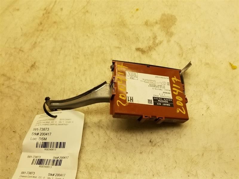 15-17 TOYOTA CAMRY SMART KEY CONTROL MODULE CHASSIS ECM ASSEMBLY