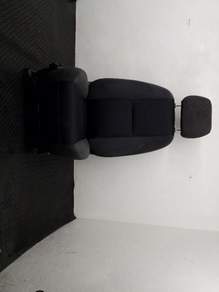 2009 Chevrolet Silverad1500 Front Right Seat Assembly Black Cloth OEM 25978502