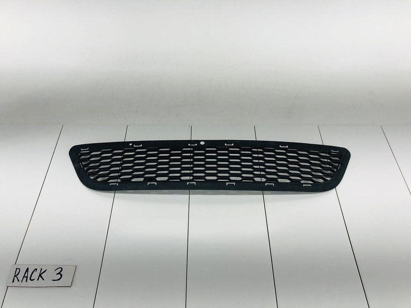 11-20 DODGE JOURNEY FRONT BUMPER LOWER CENTER GRILLE OEM