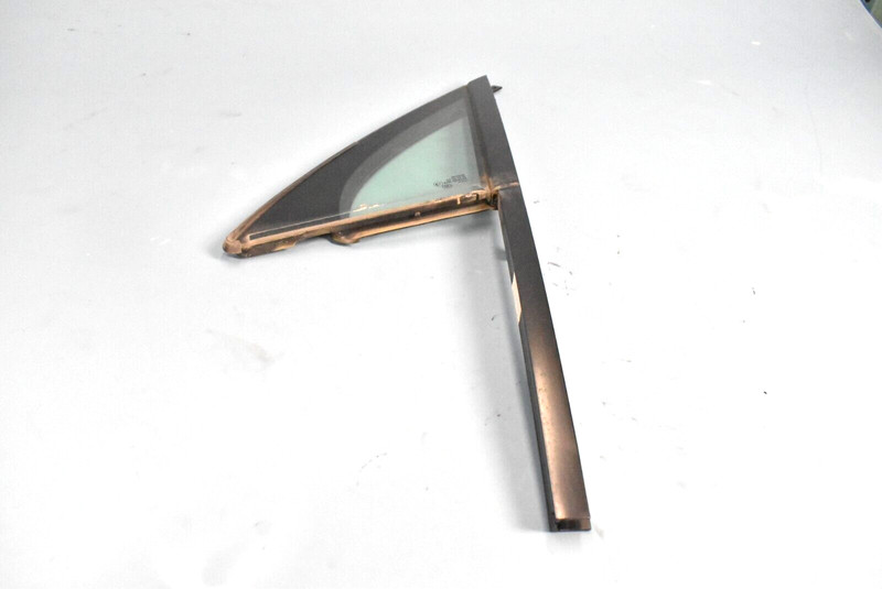L/F Left Driver Front Door Vent Small Glass 2011 PORSCHE CAYENNE 5-2-3RM