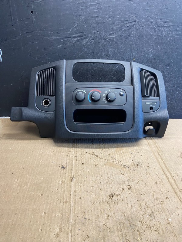 2002 to 2005 Dodge Ram Radio Climate Control Dash Air Vent Bezel Trim AE2052 DG