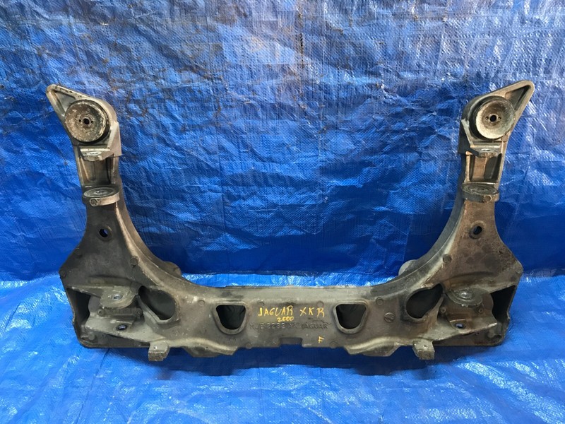 01-06 Jaguar X100 XKR XK8 Front Subframe Crossmember Cradle OEM MJE2232AA