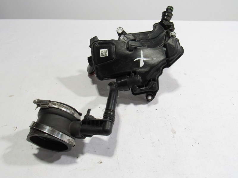 18-20 Mercedes S560 W222 2020 Left Driver Oil Separator Vent Line Hose Pipe :M