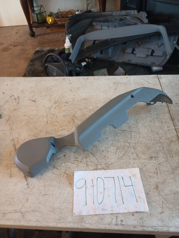 98-05 MERCEDES-BENZ W163 ML500 RIGHT R FRONT SIDE SEAT PLATE TRIM INNER