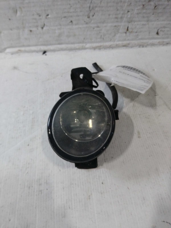 2015 Nissan Versa Left Fog Light Assembly Blue 271268 Used 113K Miles