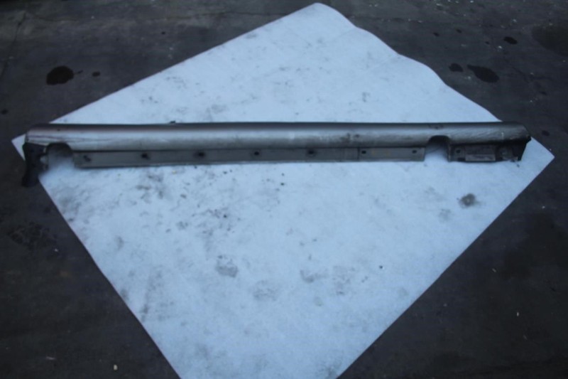 2003 2004 2005 2006 MERCEDES CL500 C215 AMG RIGHT ROCKER PANEL MOLDING TRIM 723U
