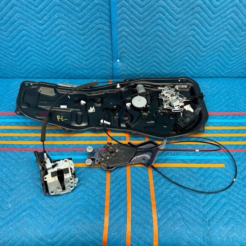 2004–2010 Toyota Sienna Rear Left Sliding Door Lock Actuator Manual OEM