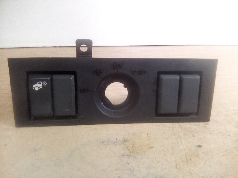 Volvo VNL 82755995 Rocker Switch Panel