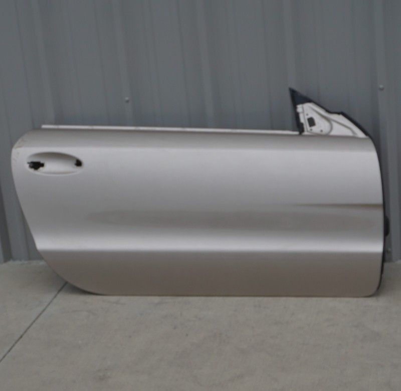 03 - 08 Mercedes R230 SL500 SL550 SL600 Front Door Shell Right Passenger EM