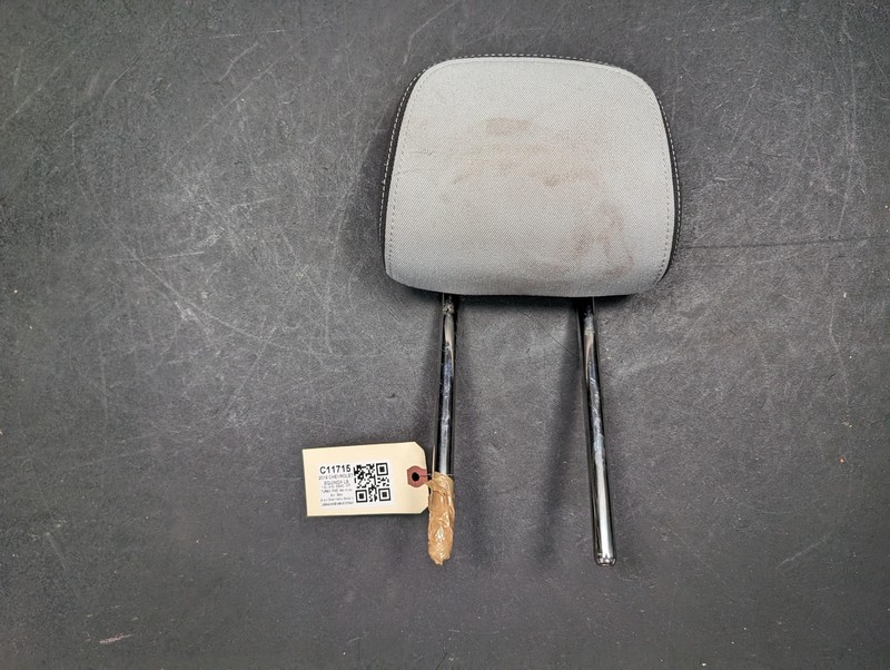 Rear Right Seat Headrest 2019 Chevrolet Equinox 84677235 2018 2020