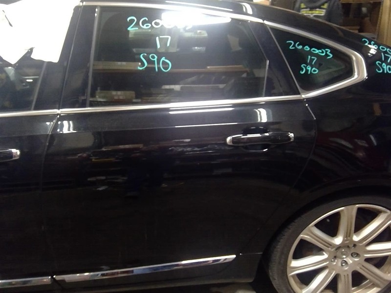Driver Rear Side Door With Lower Moulding Chrome Fits 17 VOLVO S90 1730787