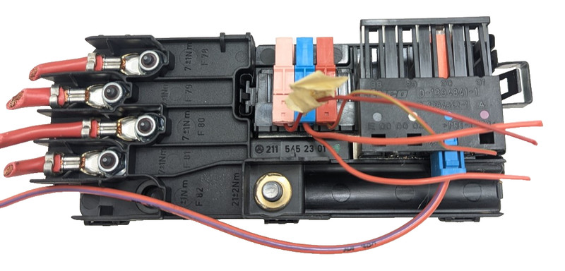 2008 Mercedes W211 E350 Rear Trunk Fuse Relay Junction Box Unit OEM 2115452301