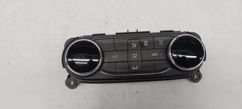 21-'23 CHEVROLET TRAILBLAZER Heat AC Controller semi automatic OEM