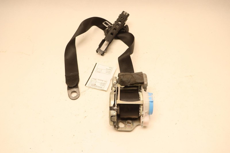 2014-2019 MERCEDES CLA250 C117 FRONT RIGHT PASSENGER SIDE SEAT BELT OEM