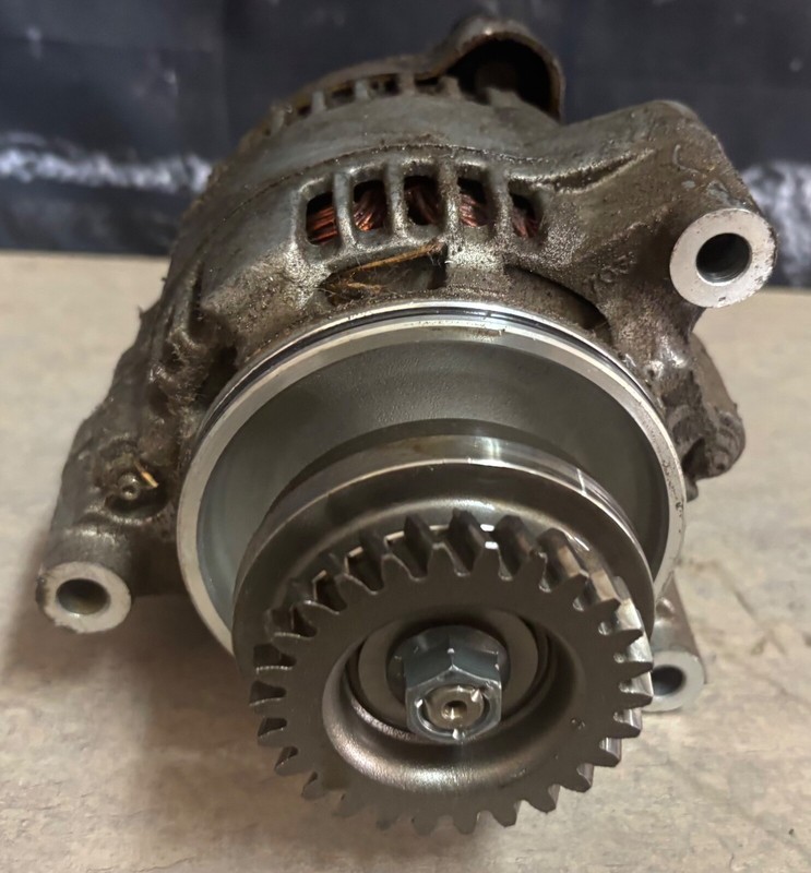 2001 Suzuki GSF1200 GSF 1200 Bandit Engine Alternator Generator Magneto 2000 Z5