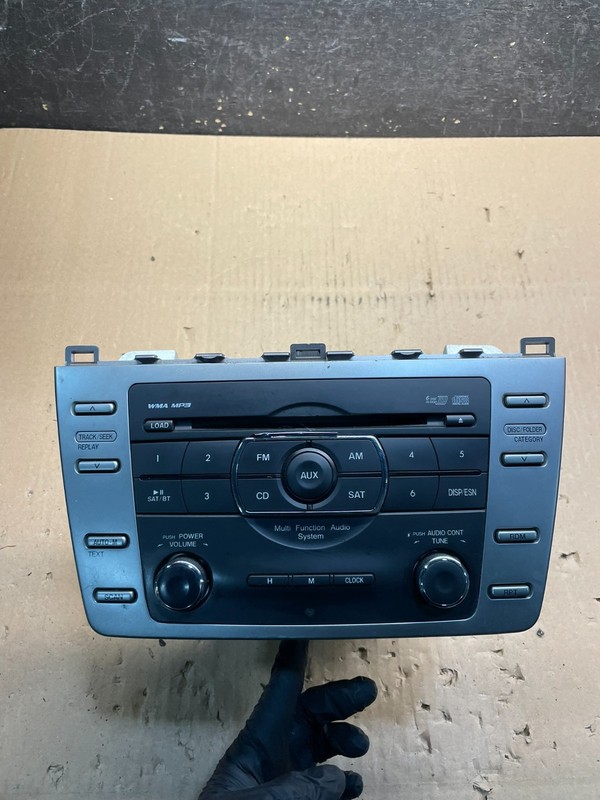 2009 - 2010 Mazda 6 AM FM CD Player Stereo Radio OEM U1455 DG