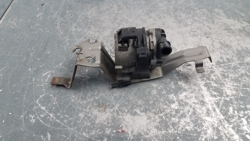 2014 BMW M5 F10 Auxiliary Coolant Pump #3377 V8