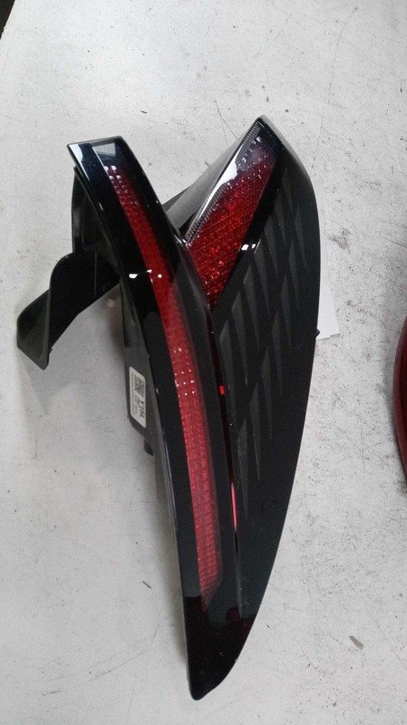 2022 Hyundai Tucson Left Tail Light Assembly Black 731205 Used 64K Miles