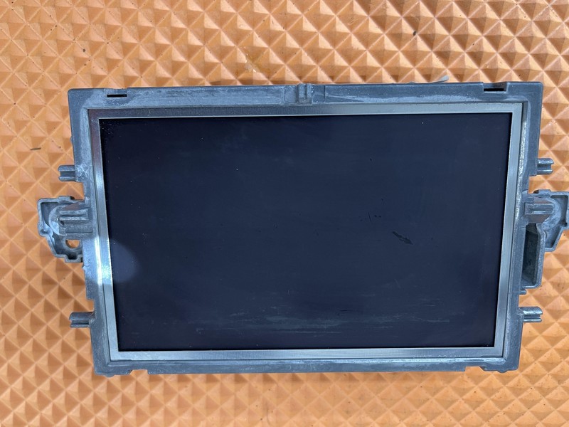 10-13 Mercedes W212 E350 E550 Dash Navi Navigation Display Screen Monitor Unit