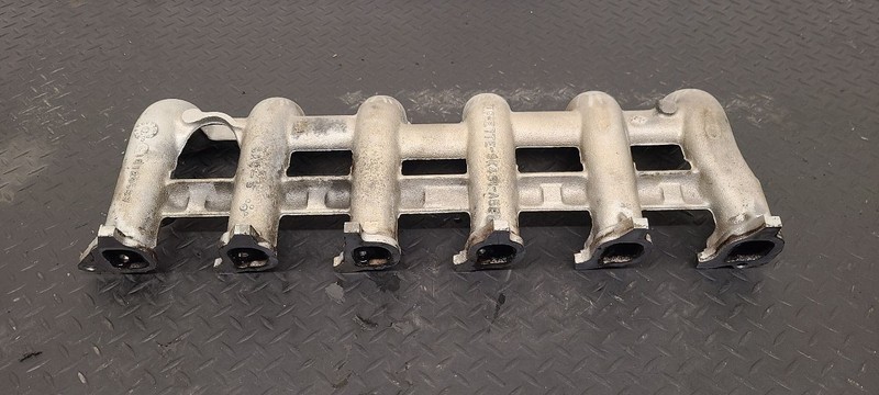 87-96 Ford F150 4.9L Lower Intake Manifold 6-300 OEM E7TZ-9424-D