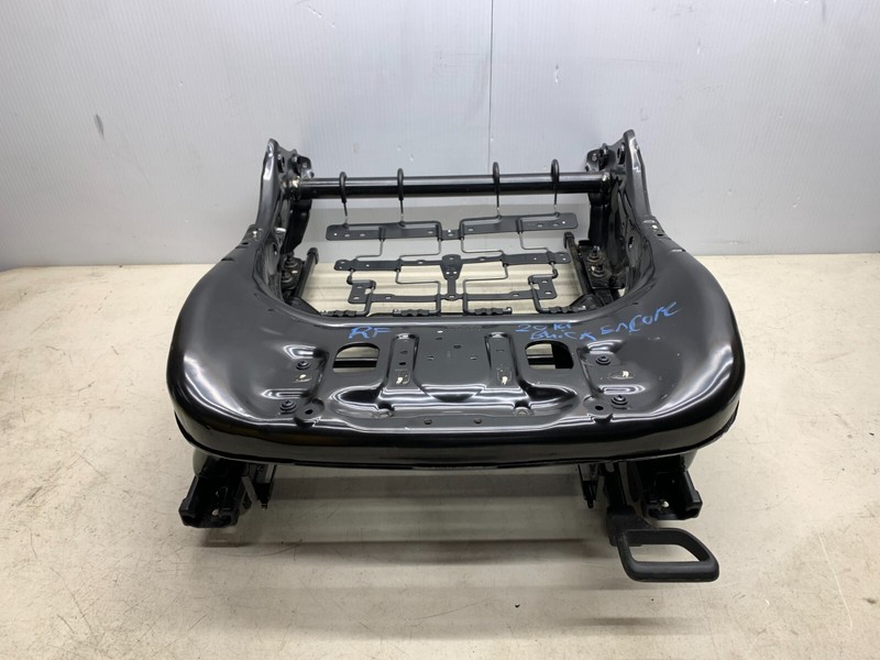 2017-2022 BUICK ENCORE RIGHT PASSENGER SIDE FRONT SEAT MANUAL SEAT TRACK OEM