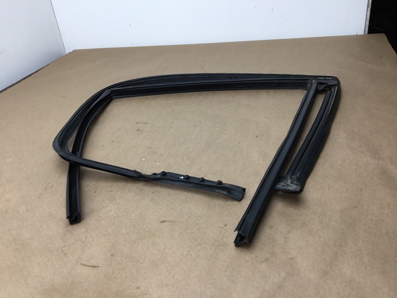 Bmw M5 F90 2018 Rear Right Door Window Glass Weather Strip Seal Gasket 18-20 :O