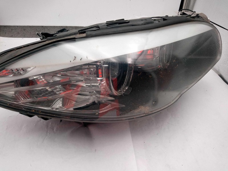 2011 BMW 528i Right Blue Headlight Assembly OEM 287319 132K Miles Used