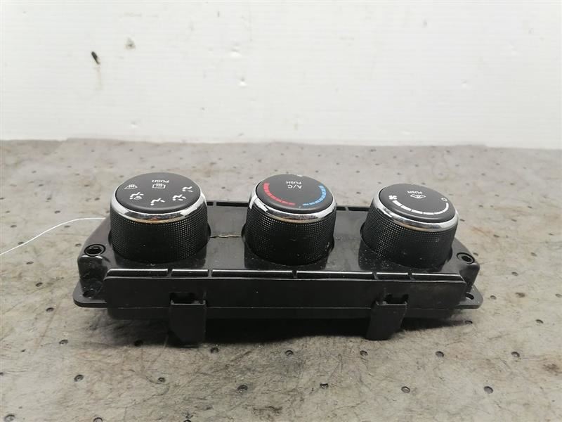 Temperature Control LHD VIN W 6th Digit Jk Body Fits 14-18 WRANGLER 1292903