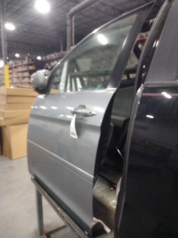 2007 Honda Odyssey Left Front Door Blue 492997, 154K Miles, Used