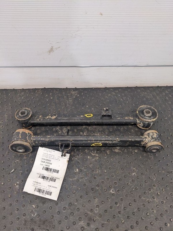 13-23 DODGE 1500 REAR UPPER AND LOWER CONTROL ARM SET1161029