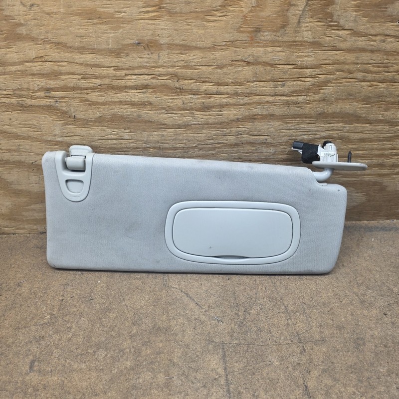 2019 20 21 2022 Jeep Cherokee Passenger Sun Visor Mirror Right Sunvisor OEM