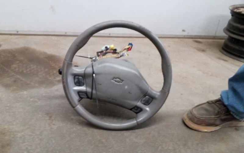 Steering Column Floor Shift Fits 01-05 IMPALA 231027