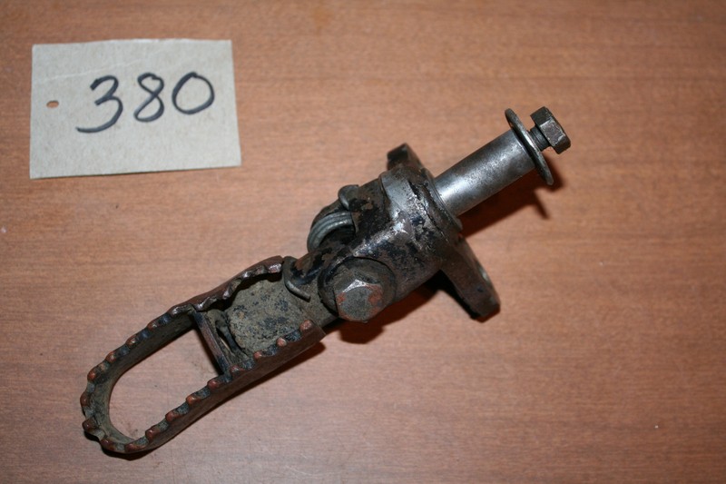 1981 Kawasaki KX 420 Foot Peg Step Right OEM 81 A
